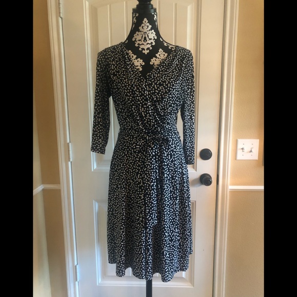 White House Black Market Dresses & Skirts - White House Black Market Dress, size 10